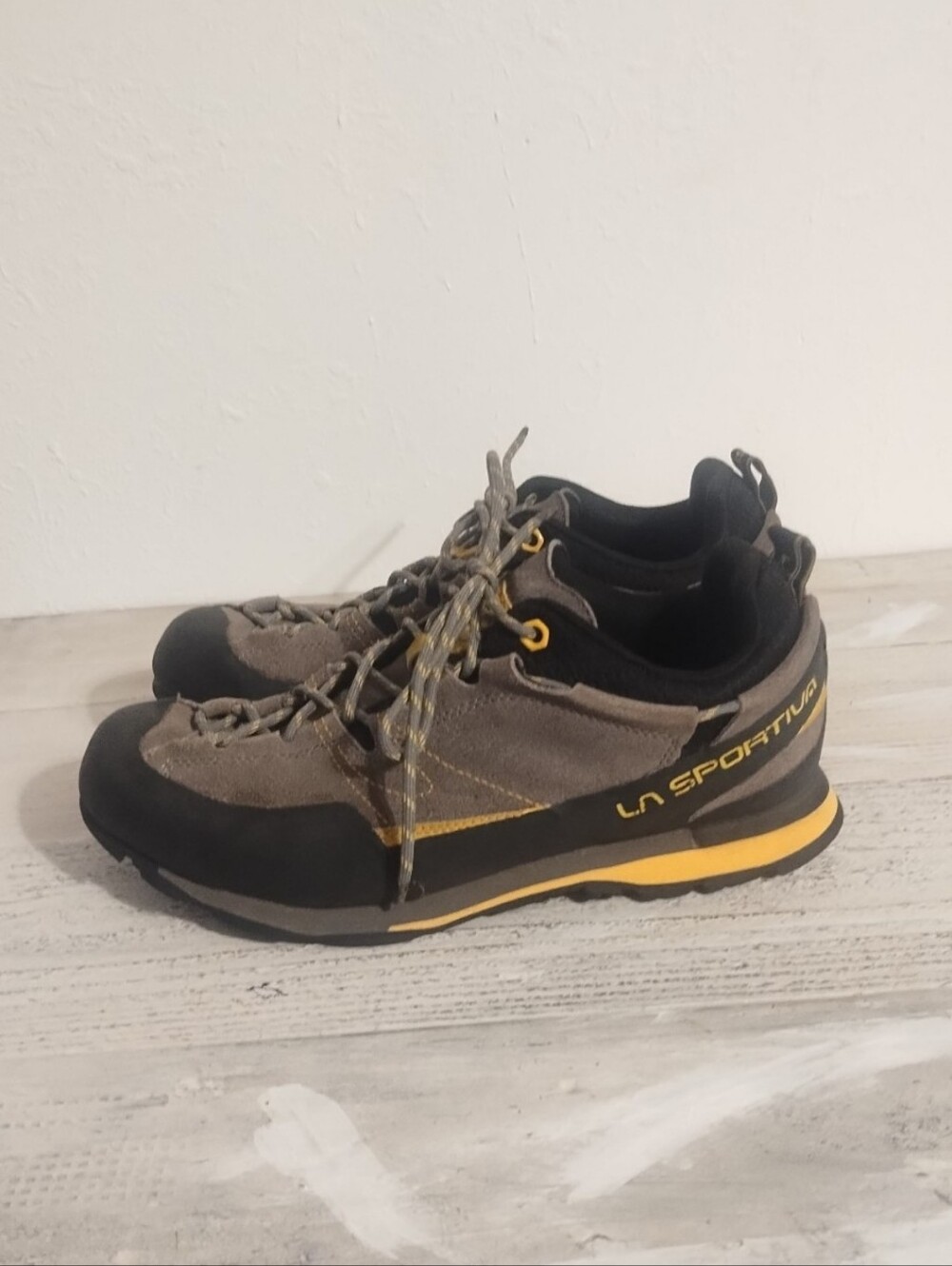 La Sportiva Boulder X Approach Trail Hiking Shoes Grey Yellow U.S.AMen size 11.5